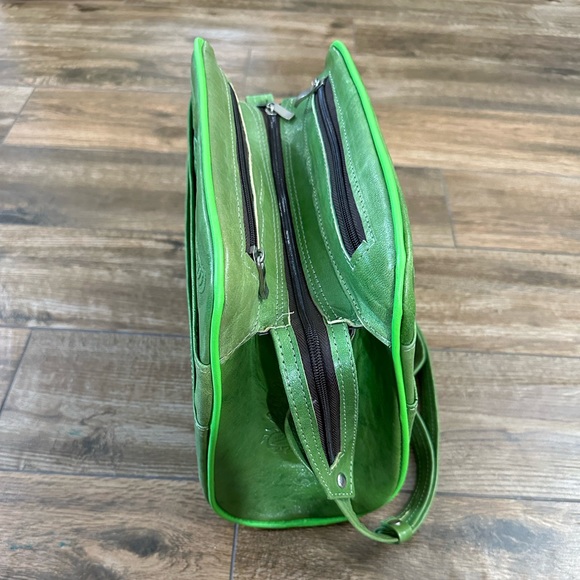 Hand Tooled Green Leather Handbag, Green Boho Embossed Floral Bag - Picture 5 of 8